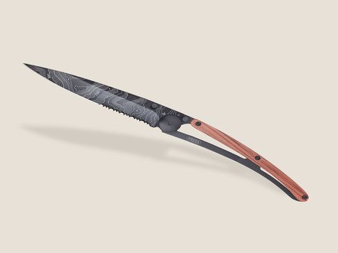 Deejo Serrated 37g, Coral wood / Topography