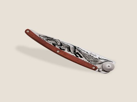 Deejo Serrated 37g, Palo Rojo / Zorro